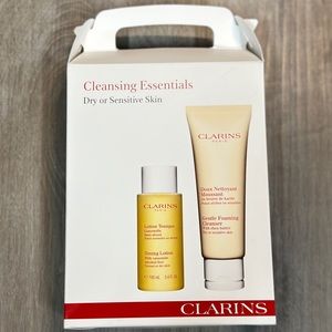 Clarins cleansing essential set